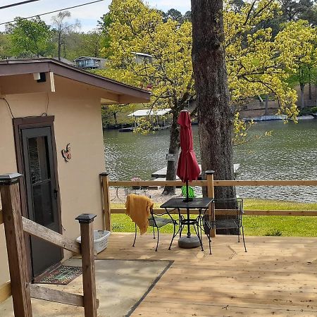 #02 - Unique Lakeside Studio Cottage- Pet Friendly Hot Springs Esterno foto