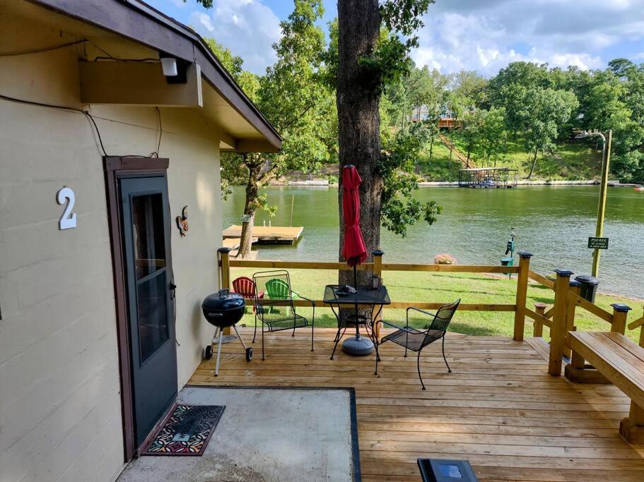 #02 - Unique Lakeside Studio Cottage- Pet Friendly Hot Springs Esterno foto